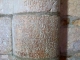 Inscriptions lapidaires sur les colonnes.