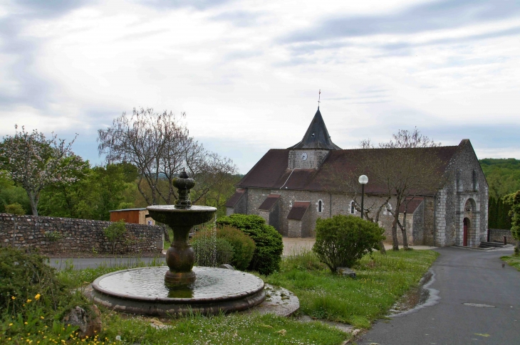 L'église Saint-Pardoux du XIe siècle. - Pindray