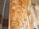 Les peintures murales de la voûte de la nef.