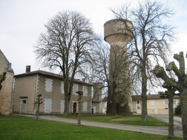 Château d'eau - Vouzailles