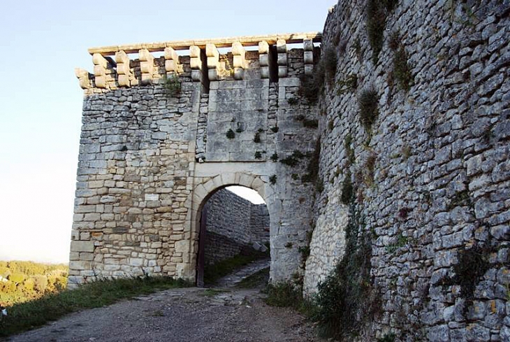 L'entrée de la citadelle - Mane