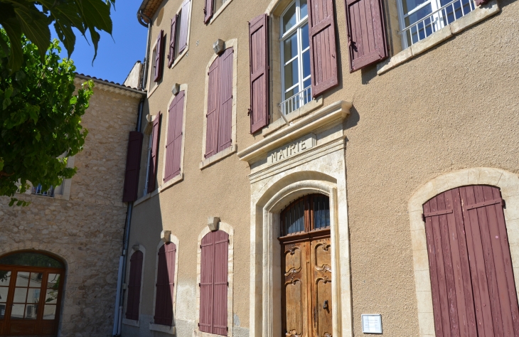 Mairie - Saint-Martin-les-Eaux