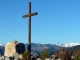 La croix de Cuore et les cimes du Mercantour enneigées , dont l'Argentéra 