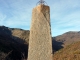 croix sur Borne (Romaine?) en haut du village 