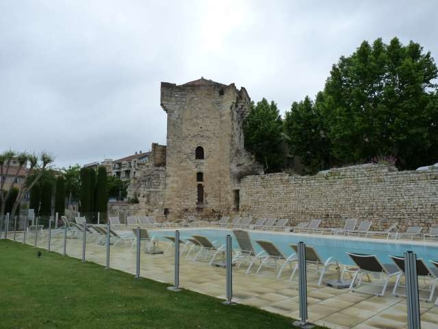 Tour Tourreluque - tour médiévale du XIVe siècle - Piscine des thermes - Aix-en-Provence
