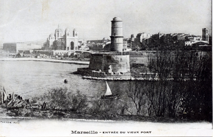 Entrée du vieux port, vers 1905 (carte postale ancienne). - Marseille