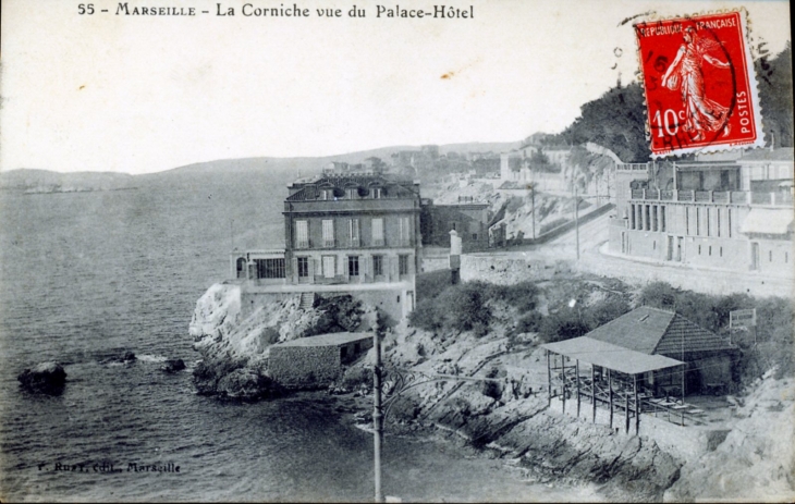 La Corniche vue du Palace-Hôtel, vers 1910 (carte postale ancienne). - Marseille