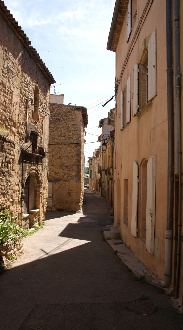  - Peyrolles-en-Provence