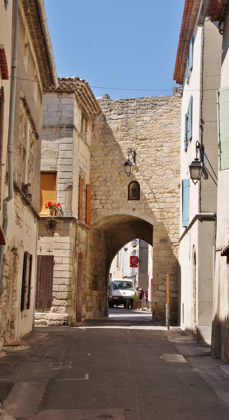 Porte de la Vieille Ville - Saint-Mitre-les-Remparts