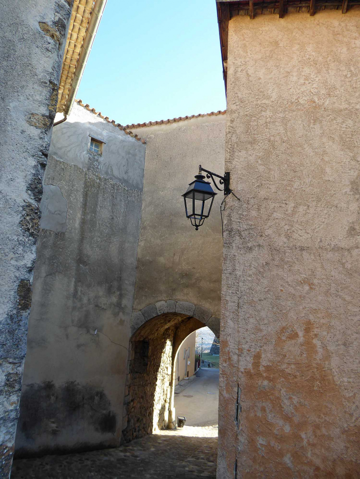 L'ancienne porte de la ville - Upaix