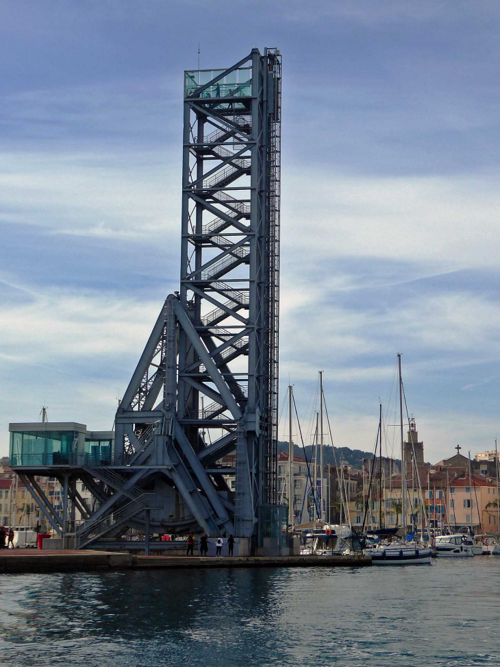 Le pont levant de l'ancien chantier naval - La Seyne-sur-Mer