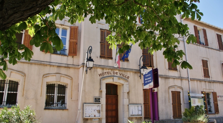 Hotel-de-Ville - Tanneron
