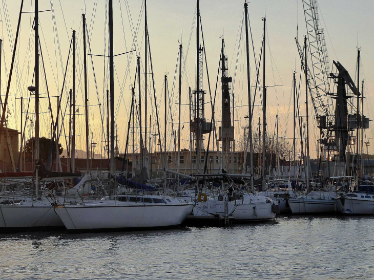 Le port de plaisance en fin de journée - Toulon