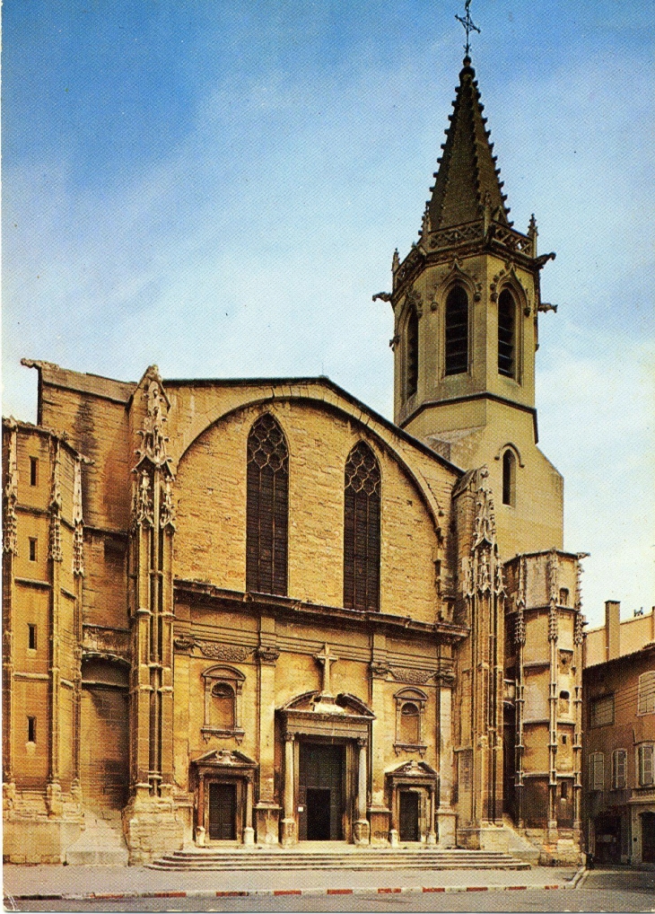 La cathédrale  Saint Siffrein du XV° (carte postale de 1969) - Carpentras