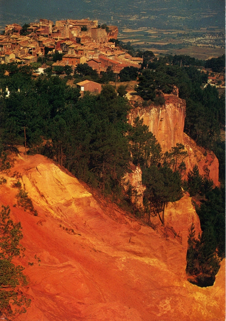 Ses Falaises d'Or et de Sang : La Chaussée des Géants (carte postale de 1993) - Roussillon