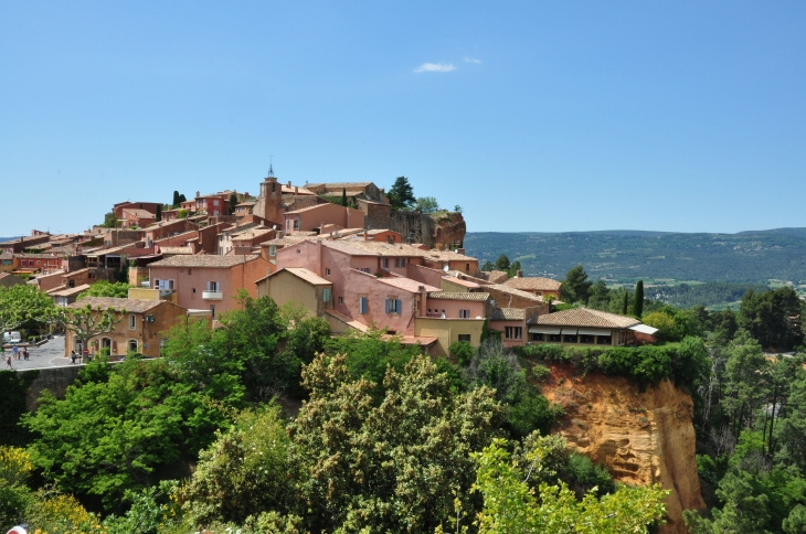 Panorama sur Roussillon, un des plus beaux villages de France