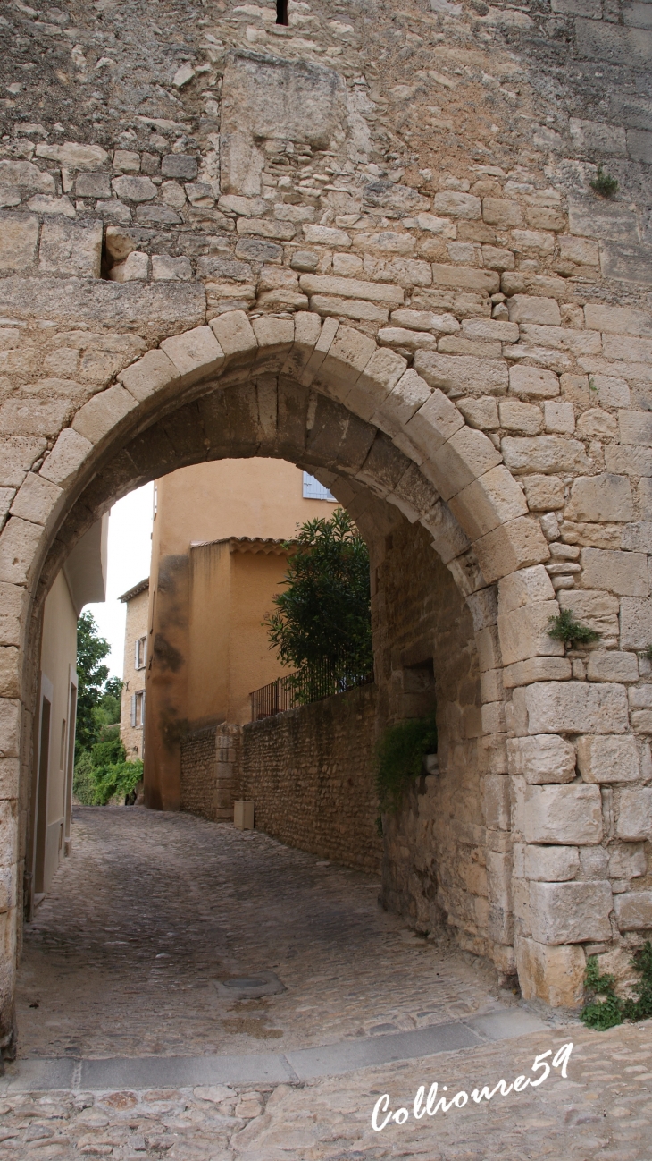  - Saint-Saturnin-lès-Apt