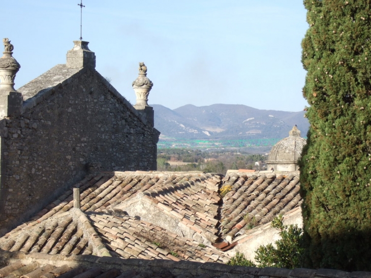 Ville haute, les toits de l'église - Vaison-la-Romaine