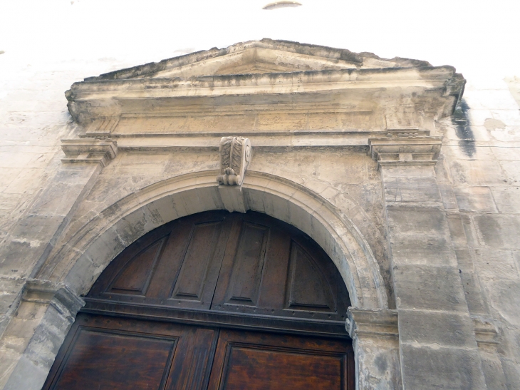 La porte de l'église - Velleron
