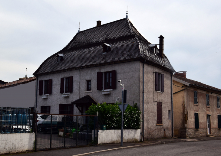 Maison ancienne - Messimy-sur-Saône