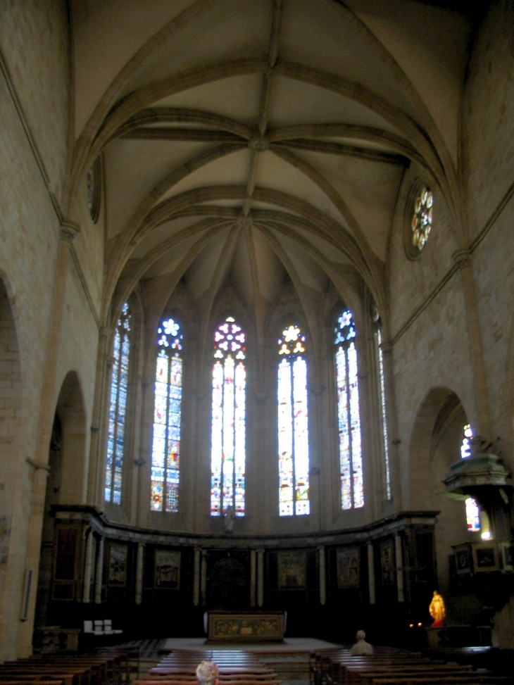 Nef  église St pierre - Gourdon