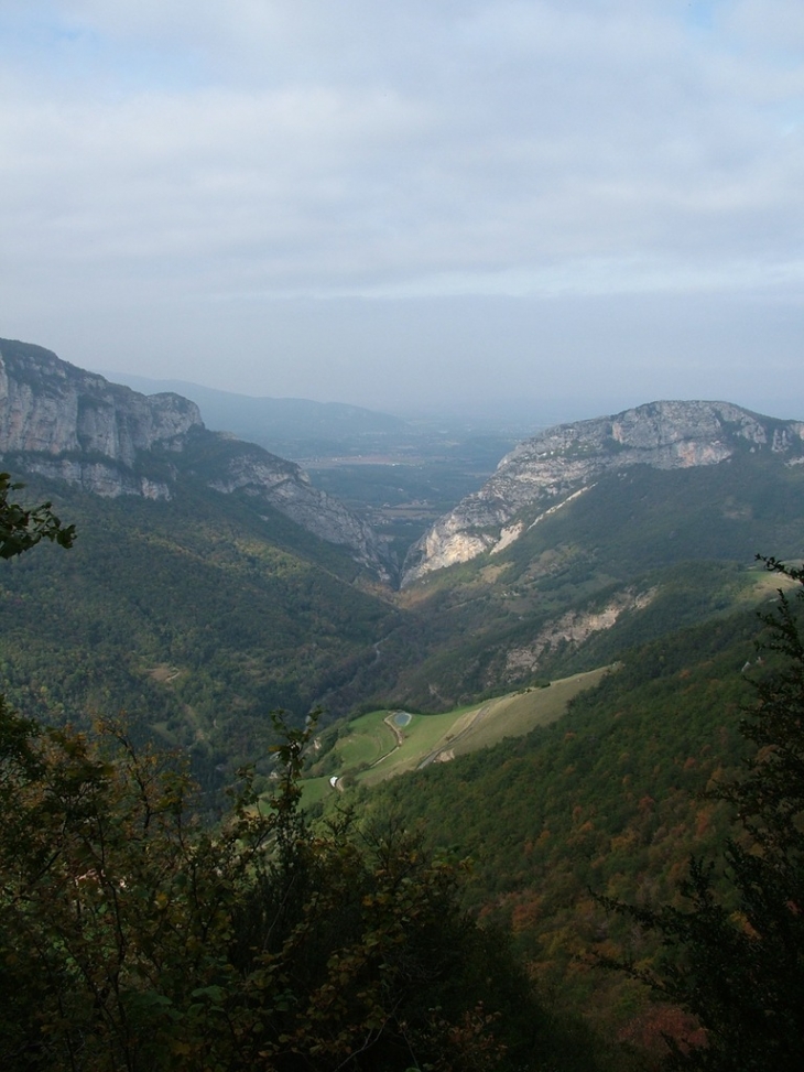 La vallée d'Échevis vue du Pas de l'Allier - Rochechinard