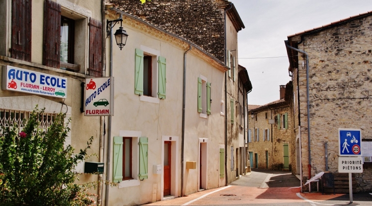 Le Village - Saint-Marcel-lès-Sauzet