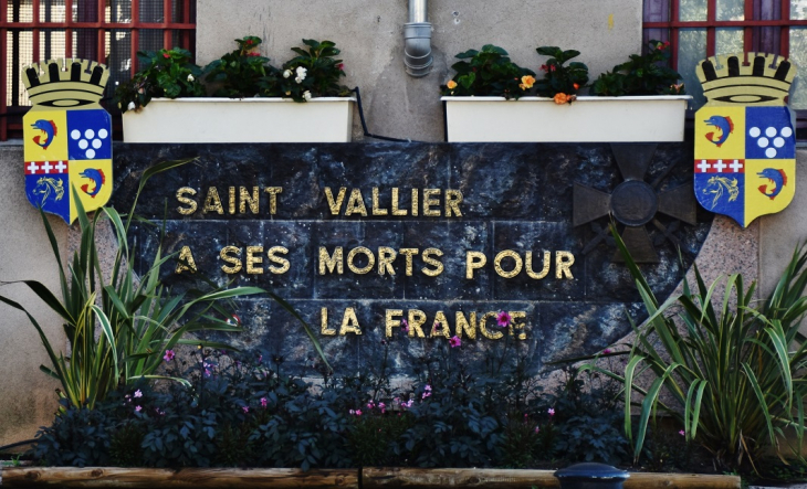 Monument-aux-Morts - Saint-Vallier