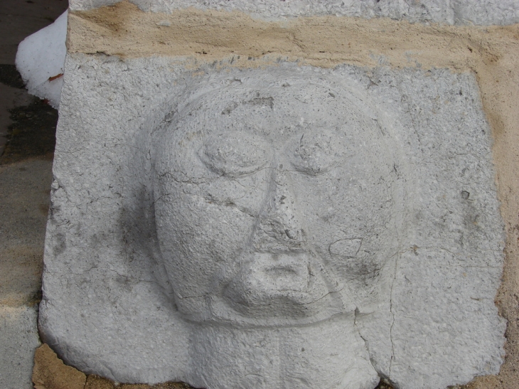 Pierres Sculptées de l'Eglise Saint-Michel - Arâches-la-Frasse