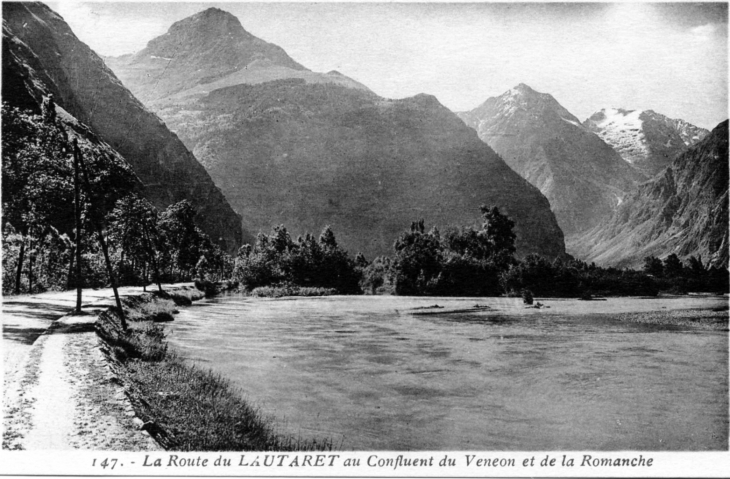 La route du Lautaret au confluent du Veneon et de la Romanche, vers 1930 (carte postale ancienne). - Auris