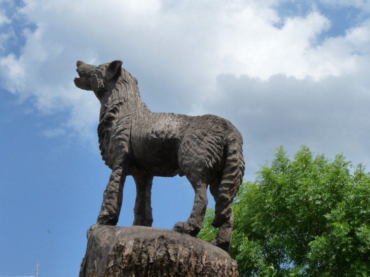 Sculpture de S.Dautremay( à la tronçonneuse) - Corrençon-en-Vercors