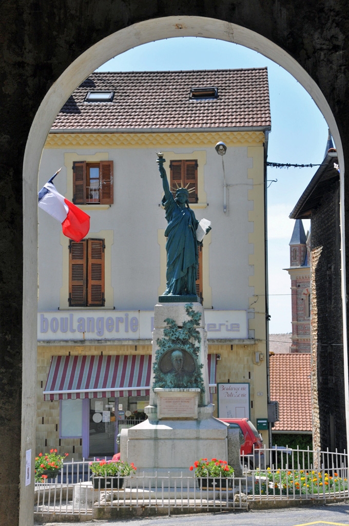 Copie de la Statue de la Liberté offerte par Bartholdi - Roybon