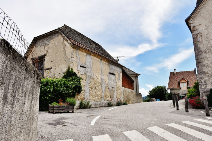 La Commune - Saint-Martin-de-Clelles