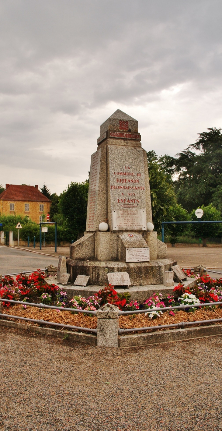 Monument aux Morts - Briennon