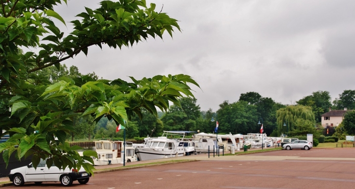 Le Port de Plaisance - Briennon