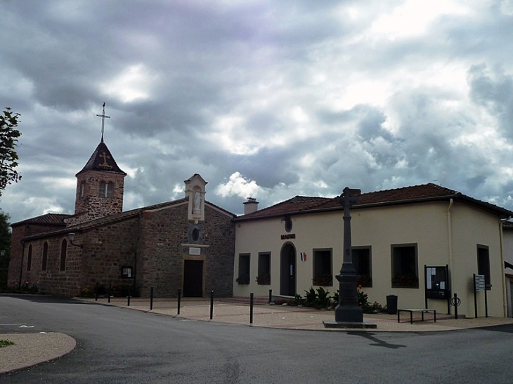 Le centre du village - Notre-Dame-de-Boisset