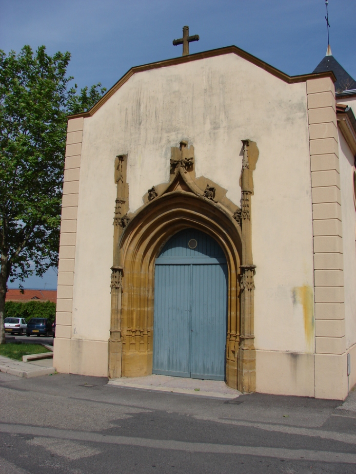 Une entrée de l'église - Fleurieux-sur-l'Arbresle