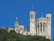 Photo suivante de Lyon La basilique Notre-Dame de Fourvière. Traitée dans le plus pure style néogothique par l'architecte Pierre Bossan, la construction débute en 1872. Les dernières mosaïques intérieures ne seront posées qu'en 1964.