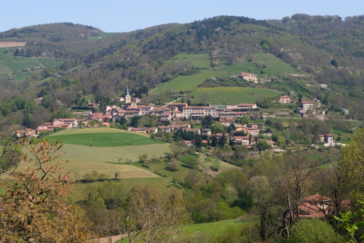 Le village de Montromant