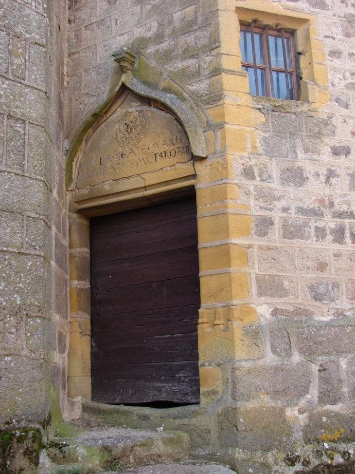 Porte latérale de l'Eglise - Montrottier