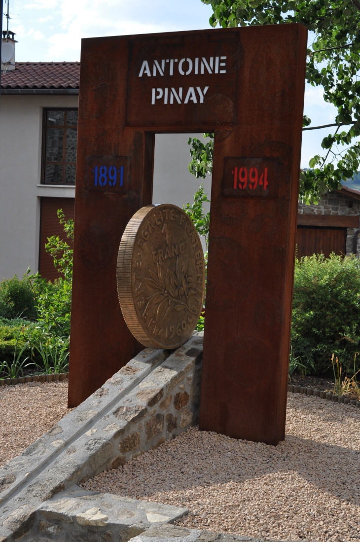 A la mémoire d'Antoine Pinay - Saint-Symphorien-sur-Coise