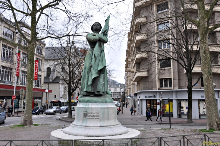 La Sasson - Statue de la Savoie, commémorant le centenaire de l’annexion de la Savoie à la France : 1792 – 1892 - Chambéry