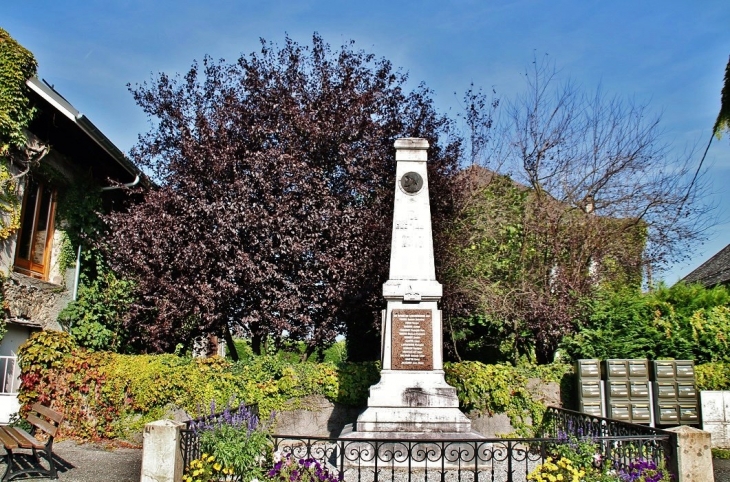 Monument aux Morts - Châteauneuf