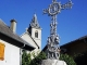 croix devant l'église