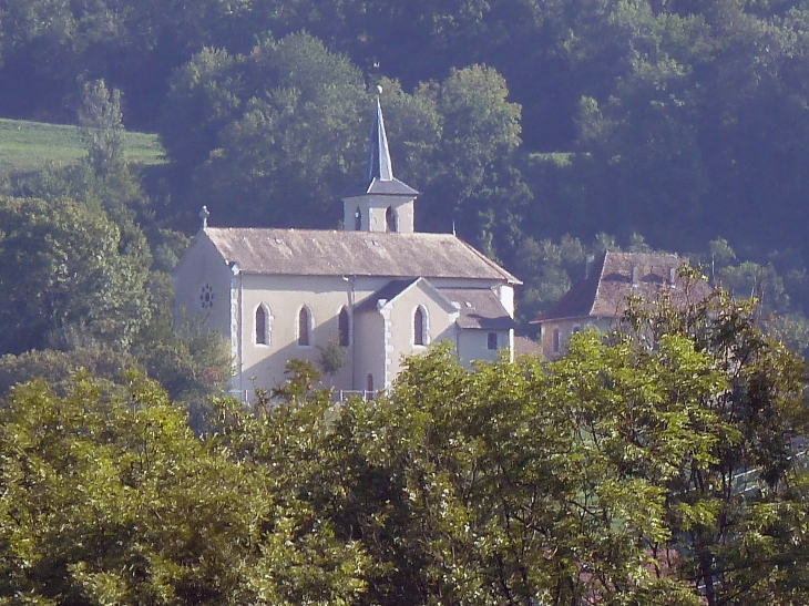Vue sur l'église - Sainte-Marie-d'Alvey