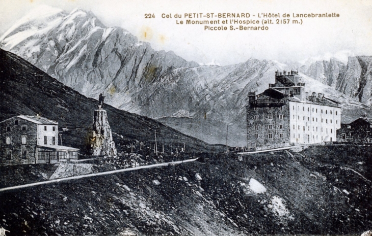 Le Col du Petit Saint Bernard, vers 1920 (carte postale ancienne). - Séez