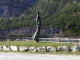 la dame du lac, statue commemorative du village englouti