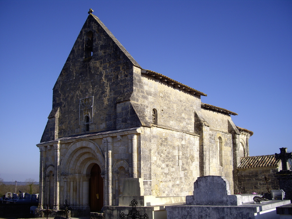 Photo à Gours (33660) L'église romane (IMH). Gours, 26546