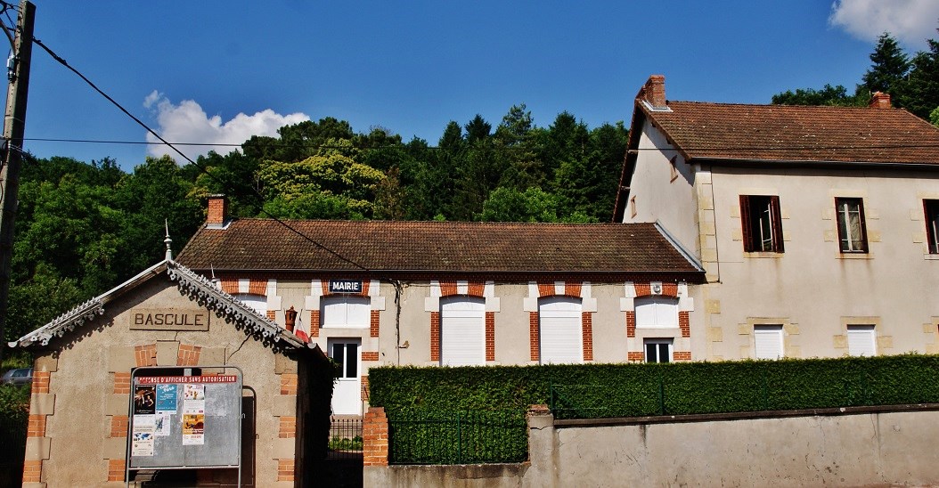 Photo à SaintPrix (03120) La Mairie SaintPrix, 252198