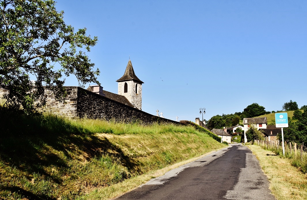 Photo à Lapeyrugue (15120) La Commune Lapeyrugue, 419765